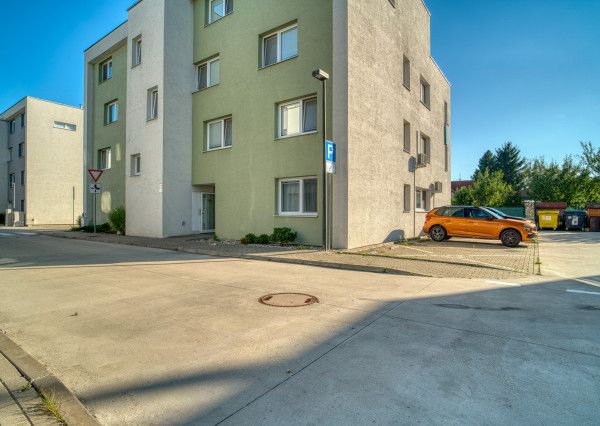 Na prenájom 3-izbový byt v Dunajskej Lužnej