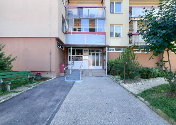 Na predaj 2-izbový byt s balkónom v Trenčíne - Juh I