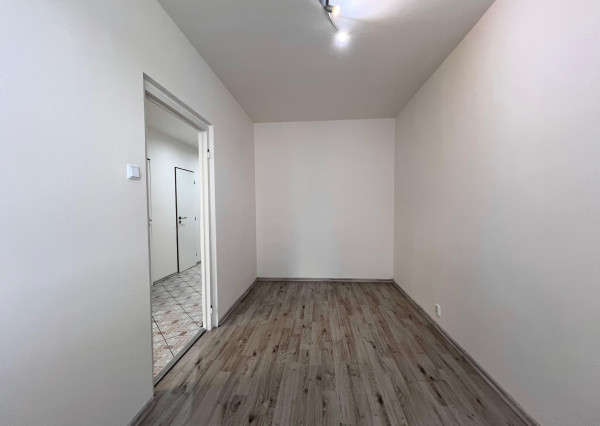 Na predaj priestranný 4-izbový byt v Trenčíne