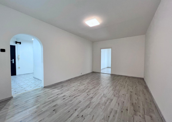 Na predaj priestranný 4-izbový byt v Trenčíne