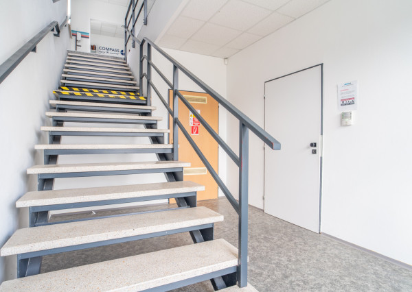 Na predaj priemyselný objekt s investičným potenciálom v Senci