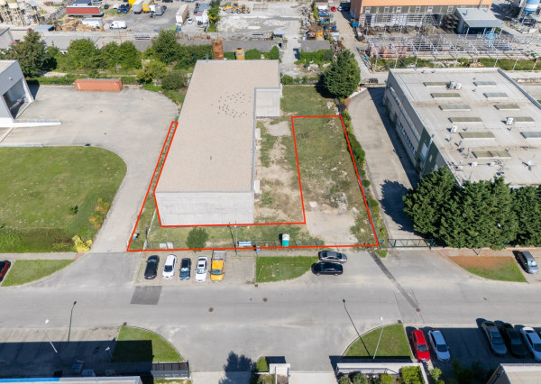 Na predaj novostavba haly s výbornou dostupnosťou v priemyselnej časti Šamorína určená na výrobu a skladovanie