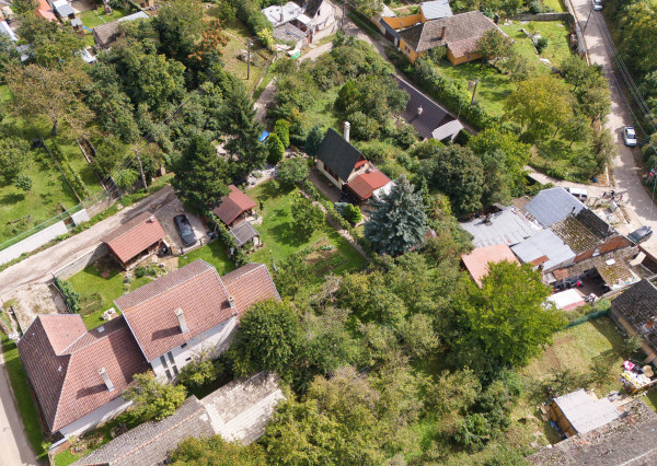 Na predaj celoročný záhradný dom v Čachticiach