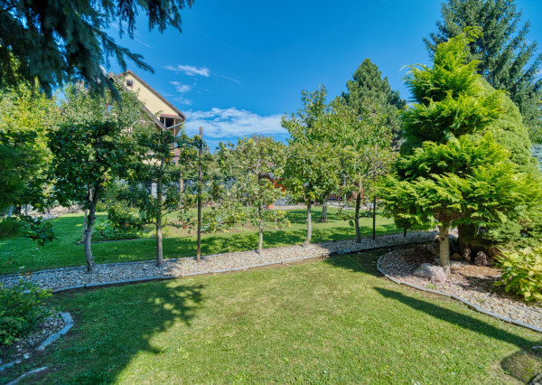 Na predaj celoročný záhradný dom v Čachticiach