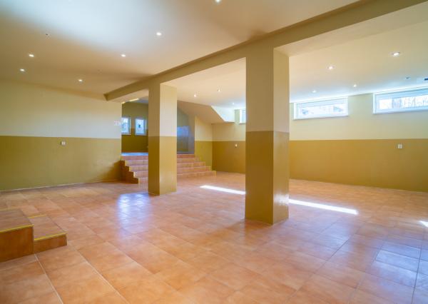 Na predaj dvojpodlažný rodinný dom s polyfunkciou v Trnave