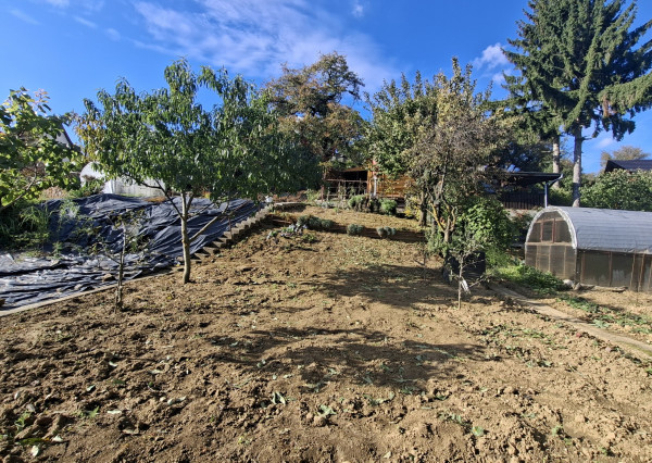 Na predaj chata so záhradou v Bánovciach nad Bebravou