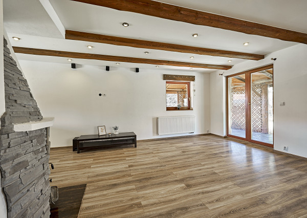 Na predaj čiastočne zariadený dom v Župčanoch