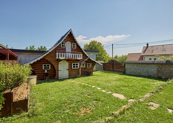 Na predaj čiastočne zariadený dom v Župčanoch