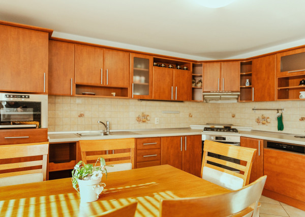 Na prenájom štýlový 4-izbový rodinný dom v Trenčíne