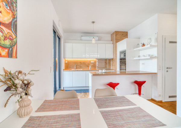 Na prenájom neštandardný 3-izbový byt Bratislava-Líščie Nivy