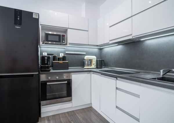 Na predaj moderný 3-izbový byt vo výbornej lokalite Serede