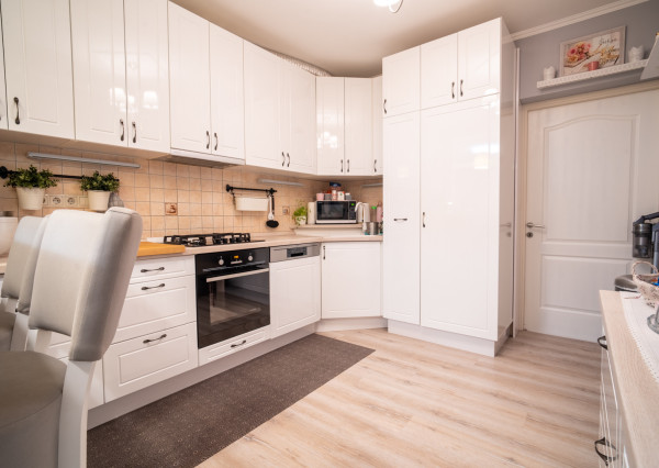 Na predaj rodinná vila v maďarskej obci Gyenesdiás