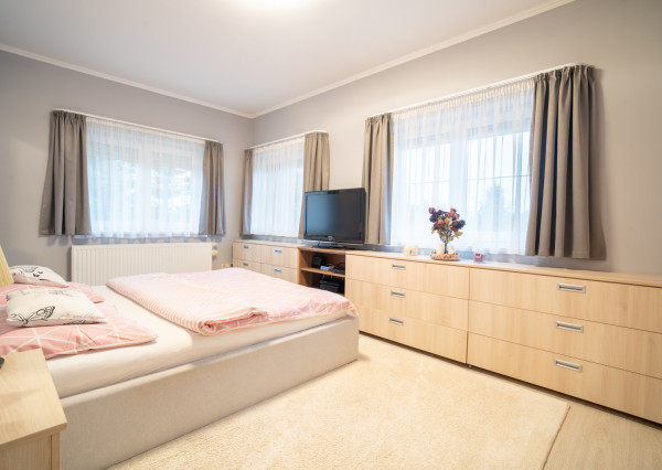 Na predaj rodinná vila v maďarskej obci Gyenesdiás