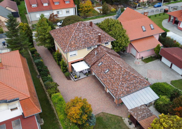 Na predaj rodinná vila v maďarskej obci Gyenesdiás