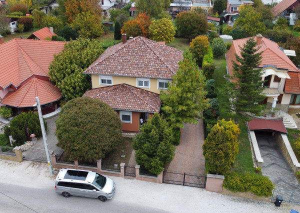 Na predaj rodinná vila v maďarskej obci Gyenesdiás