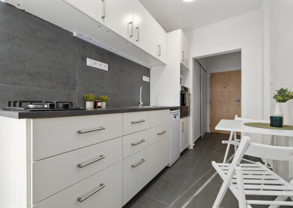 Na prenájom moderný 2-izbový byt v Bratislave - Riazanská