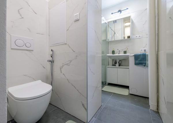 Na prenájom moderný 2-izbový byt v Bratislave - Riazanská