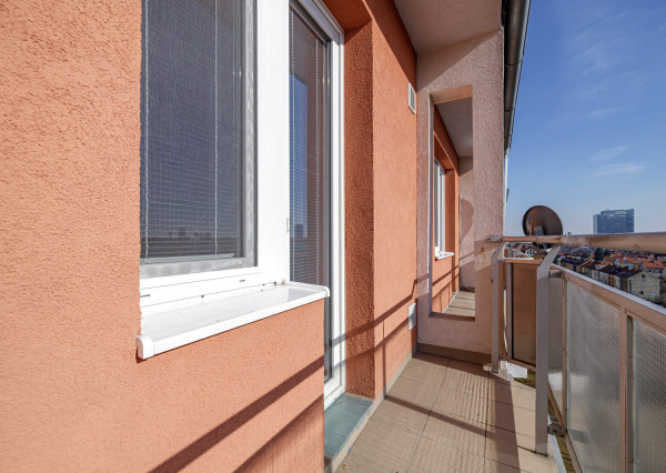 Na prenájom moderný 2-izbový byt v Bratislave - Riazanská