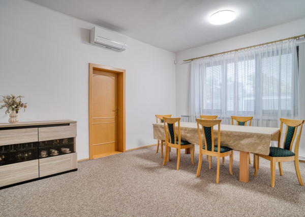 Na predaj 5-izbový rodinný dom – Bratislava, Vrakuňa