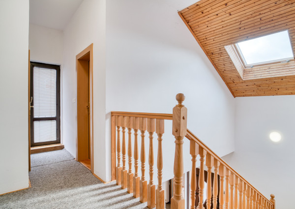 Na predaj 5-izbový rodinný dom – Bratislava, Vrakuňa