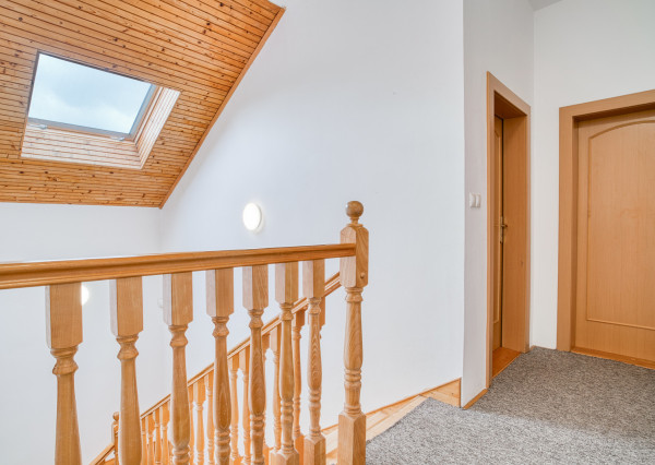 Na predaj 5-izbový rodinný dom – Bratislava, Vrakuňa