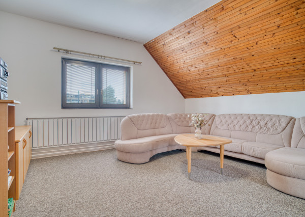 Na predaj 5-izbový rodinný dom – Bratislava, Vrakuňa