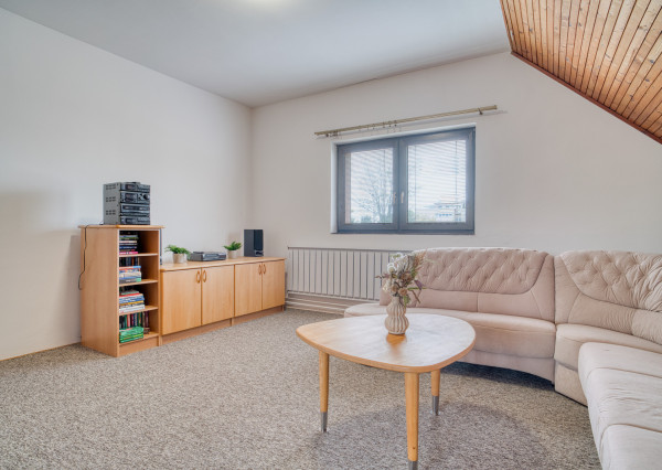 Na predaj 5-izbový rodinný dom – Bratislava, Vrakuňa