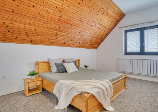 Na predaj 5-izbový rodinný dom – Bratislava, Vrakuňa