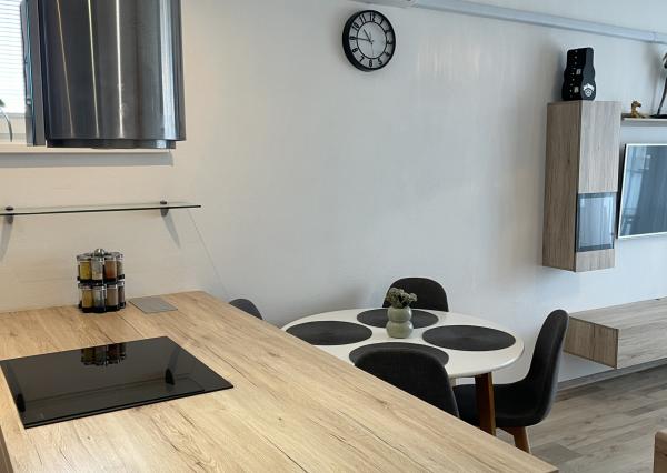 Na prenájom kompletne zariadený 2-izbový byt v obci Soblahov