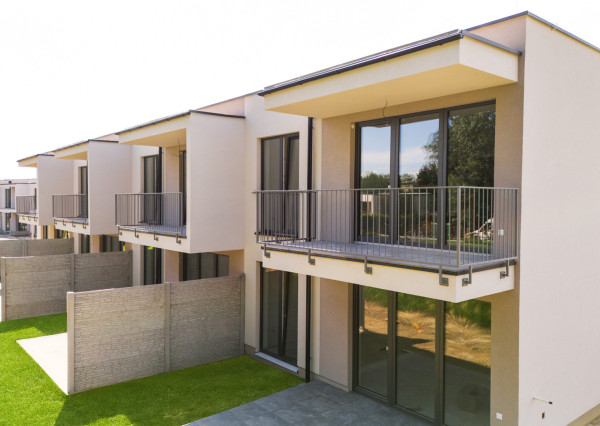 Na predaj skolaudovaný 3-izbový byt s vlastnou záhradou vo Veľkom Orvišti