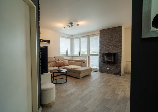 Na predaj 3-izbový byt v obci Trenčianske Stankovce