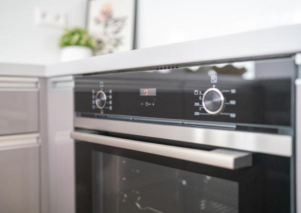 Na prenájom exkluzívny 2-izbový byt so šatníkom a panoramatickým výhľadom v projekte SKYPARK, Továrenská ulica