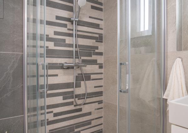 Na prenájom exkluzívny 2-izbový byt so šatníkom a panoramatickým výhľadom v projekte SKYPARK, Továrenská ulica