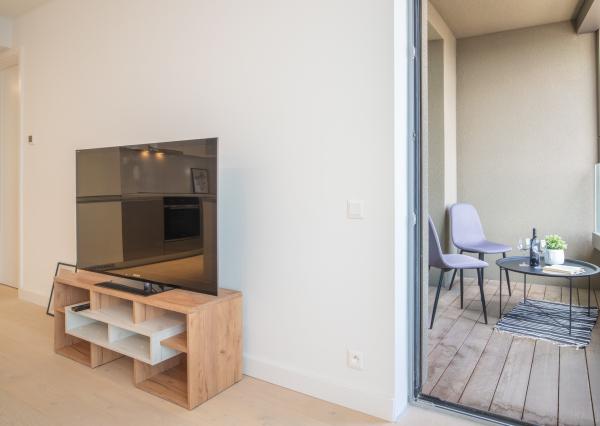 Na prenájom exkluzívny 2-izbový byt so šatníkom a panoramatickým výhľadom v projekte SKYPARK, Továrenská ulica