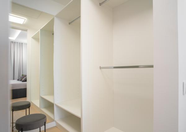 Na prenájom exkluzívny 2-izbový byt so šatníkom a panoramatickým výhľadom v projekte SKYPARK, Továrenská ulica