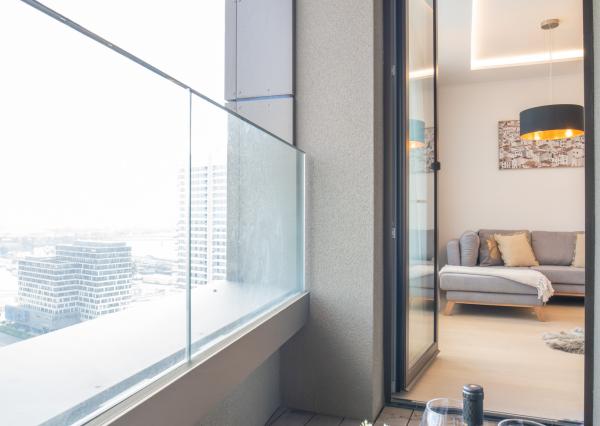 Na prenájom exkluzívny 2-izbový byt so šatníkom a panoramatickým výhľadom v projekte SKYPARK, Továrenská ulica