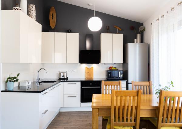 REZERVOVANÉ - Na predaj dom vhodný na podnikanie v Bzinciach pod Javorinou