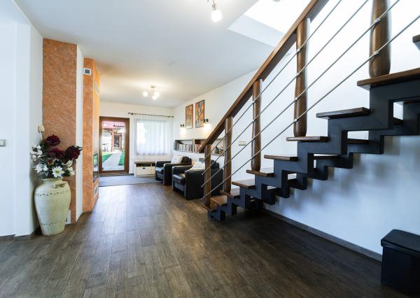 REZERVOVANÉ - Na predaj dom vhodný na podnikanie v Bzinciach pod Javorinou