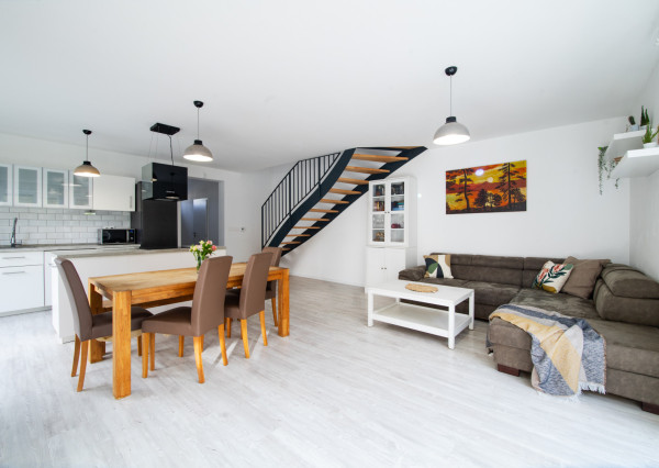 Na predaj 4-izbová bytová jednotka dvojdomu v Miloslavove - Alžbetin dvor