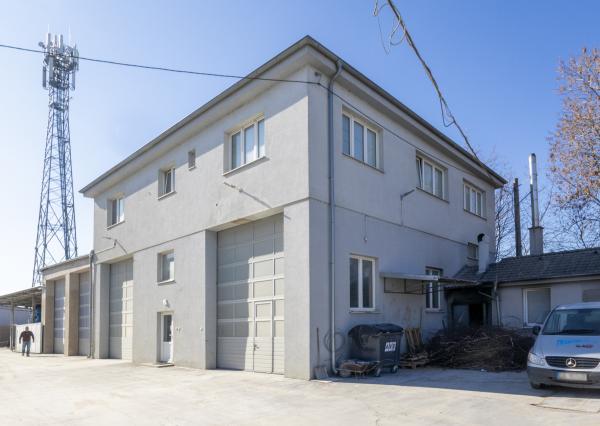 Na prenájom komerčný priestor s možnosťou využitia ako kancelárie alebo dielne v Šamoríne