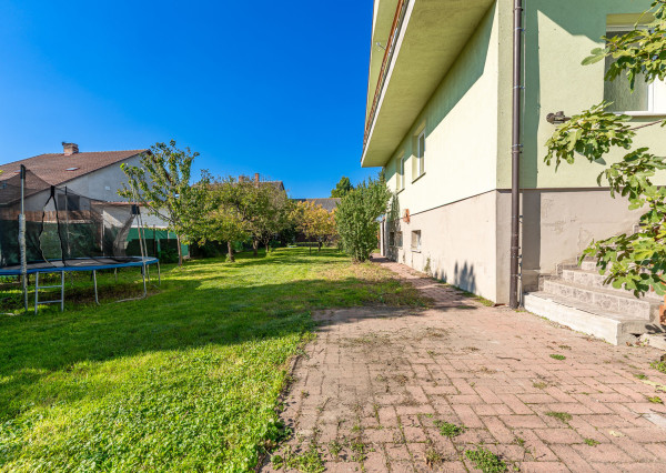 Na predaj rodinný dom s bazénom v Trnávke