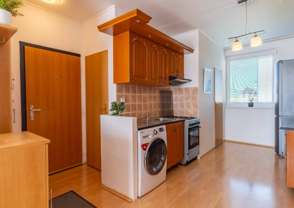 REZERVOVANÉ: Na predaj 3-izbový byt s veľkým potenciálom v Poprade