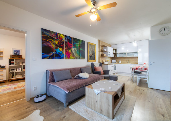 Na predaj priestranný 3-izbový byt na Liptovskej v Trenčíne