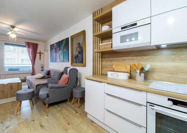 Na predaj priestranný 3-izbový byt na Liptovskej v Trenčíne