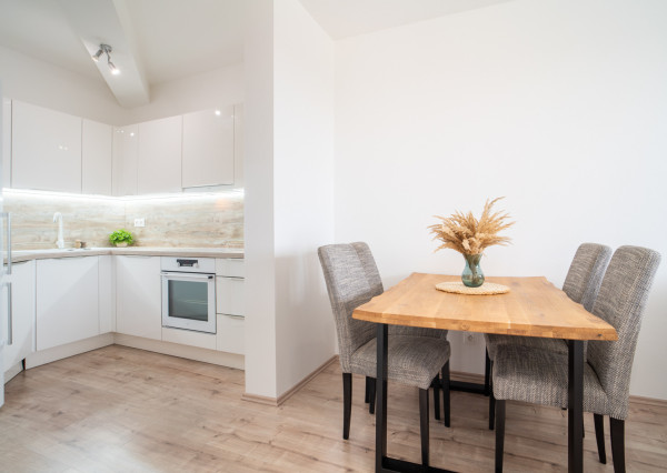 Na prenájom slnečný 3-izbový byt v Malackách