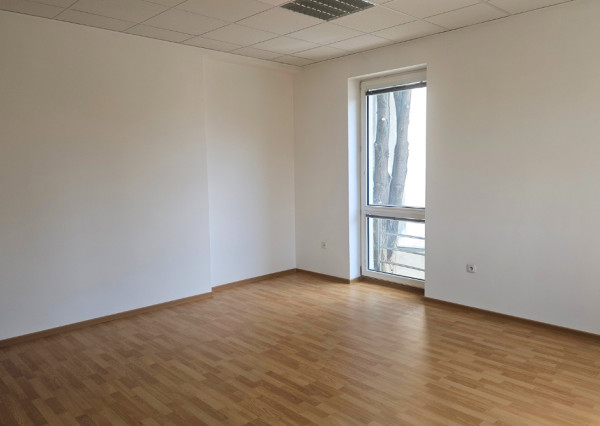 Na prenájom 6 administratívnych priestorov v Malackách
