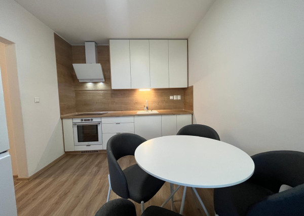 Na prenájom vkusne prerobený 1-izbový byt v Trenčíne