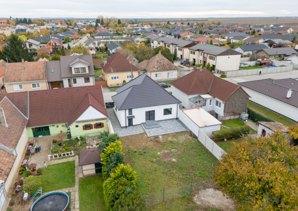 Na predaj 3-izbový rodinný dom v Jaslovských Bohuniciach