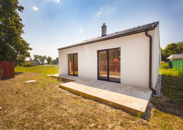 Na predaj rekreačná chata s pozemkom v obci Blahová