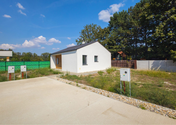 Na predaj rekreačná chata s pozemkom v obci Blahová